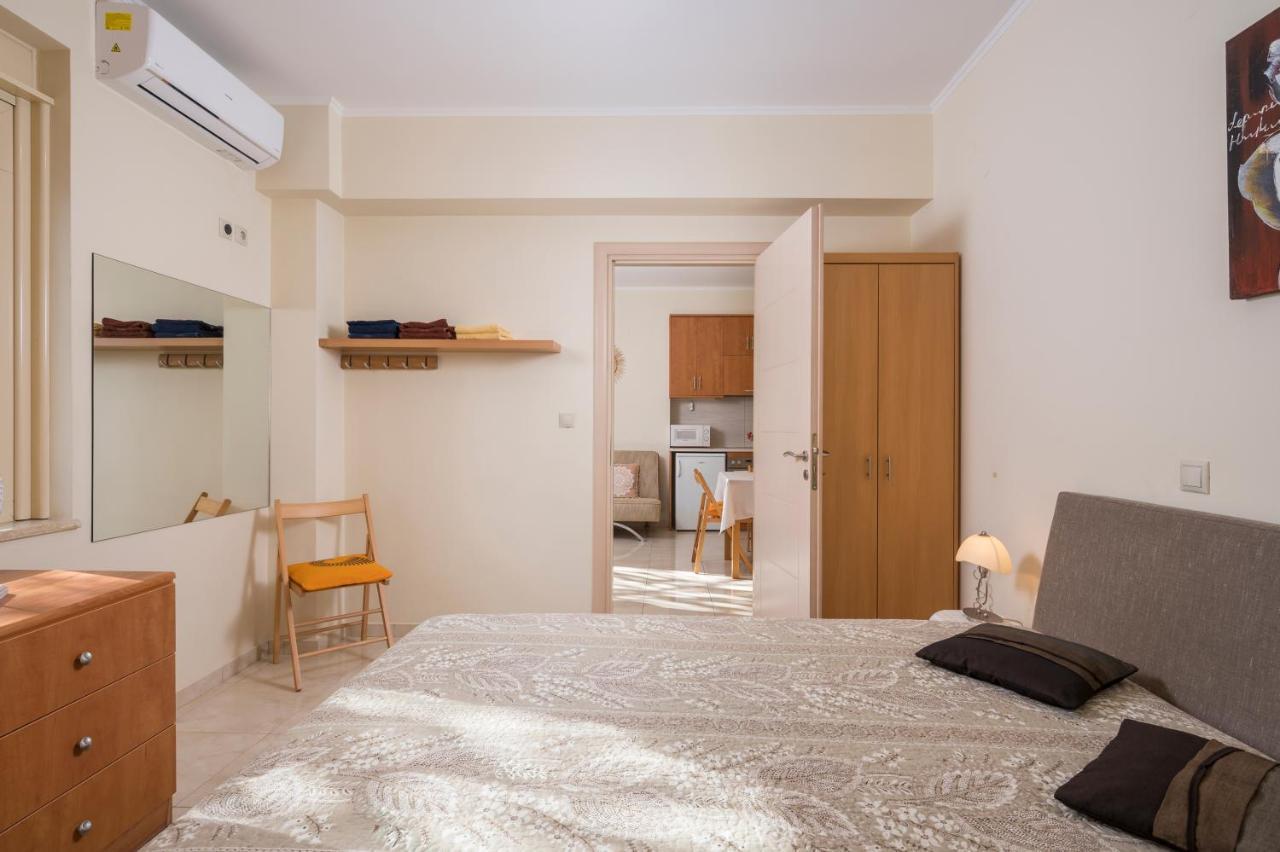 Luxury Coastal Retreat, Mountain View Balcony With Palm Trees & Parking Apartamento Chania  Exterior foto