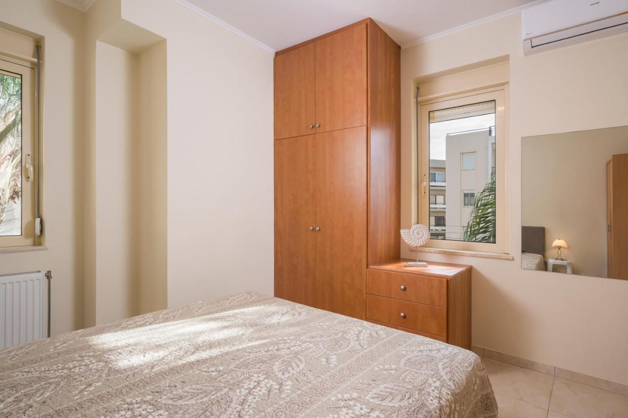 Luxury Coastal Retreat, Mountain View Balcony With Palm Trees & Parking Apartamento Chania  Exterior foto